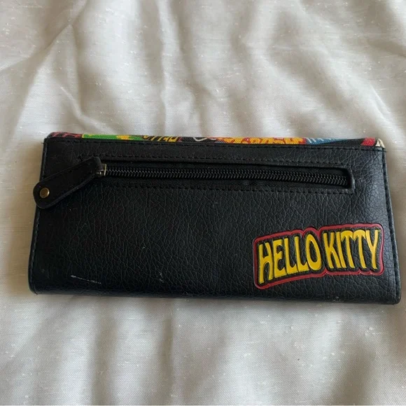 SOLD  Hello Kitty Wallet - Picture 11 of 11
